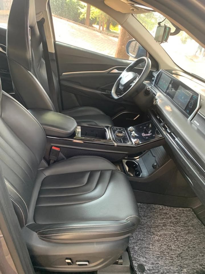 21 Very clean and modern Neta U Pro full electric car for sale.