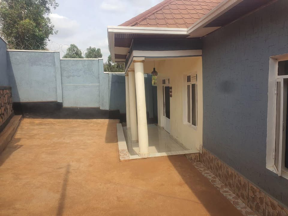 HOUSE FOR SELL IN GIKONDO