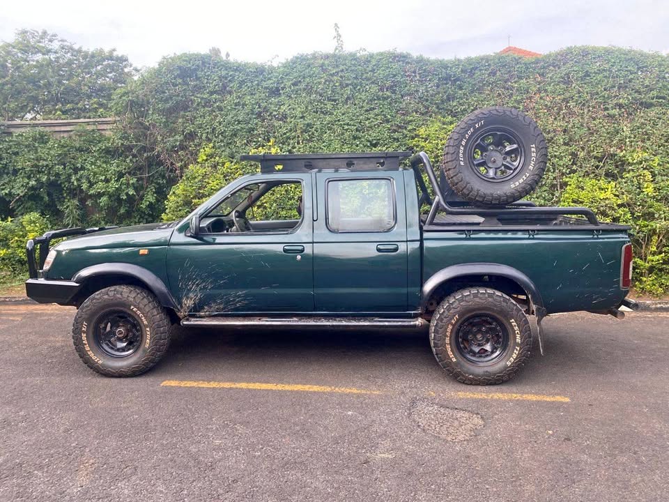 Nissan hard bord Customised