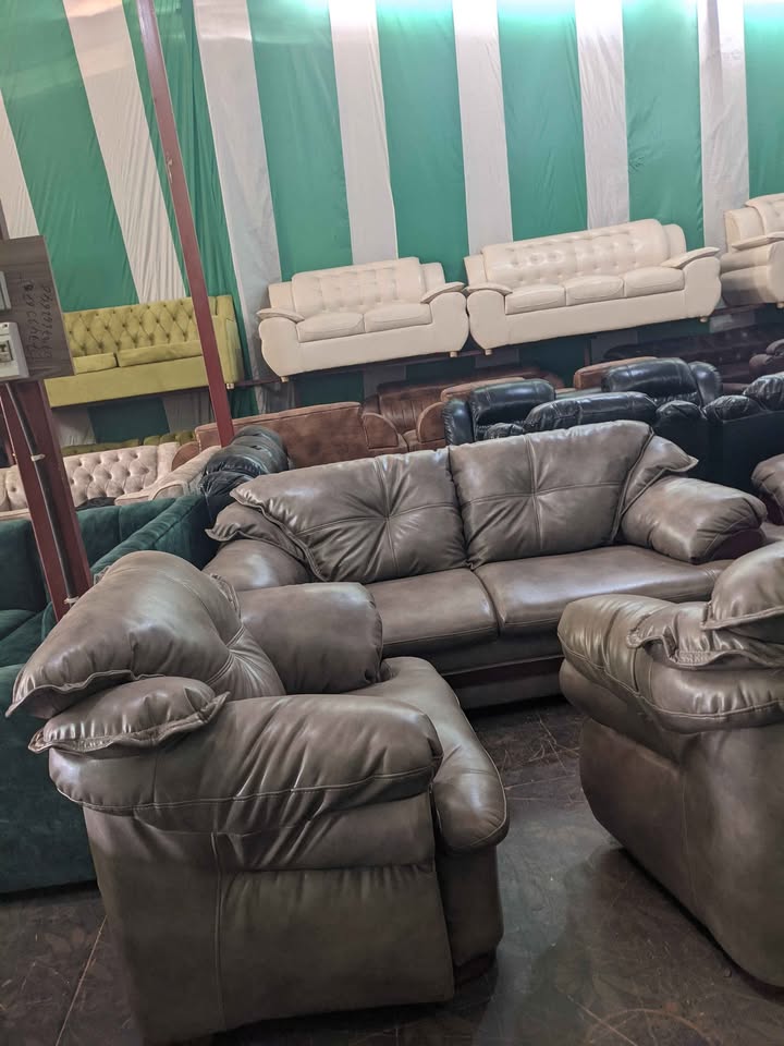 Zantebe zikoze mwipamba gs turazifite hano kurimacye