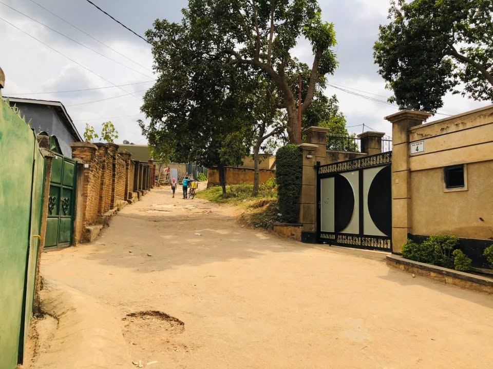 KAGUGU PLOT FOR SALE