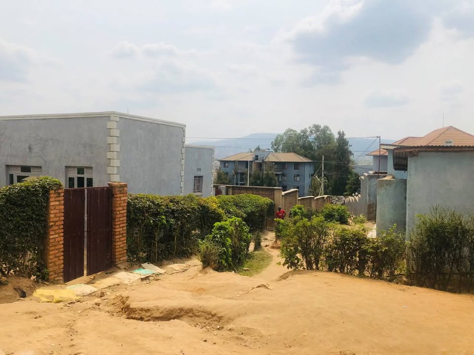 KAGUGU PLOT FOR SALE