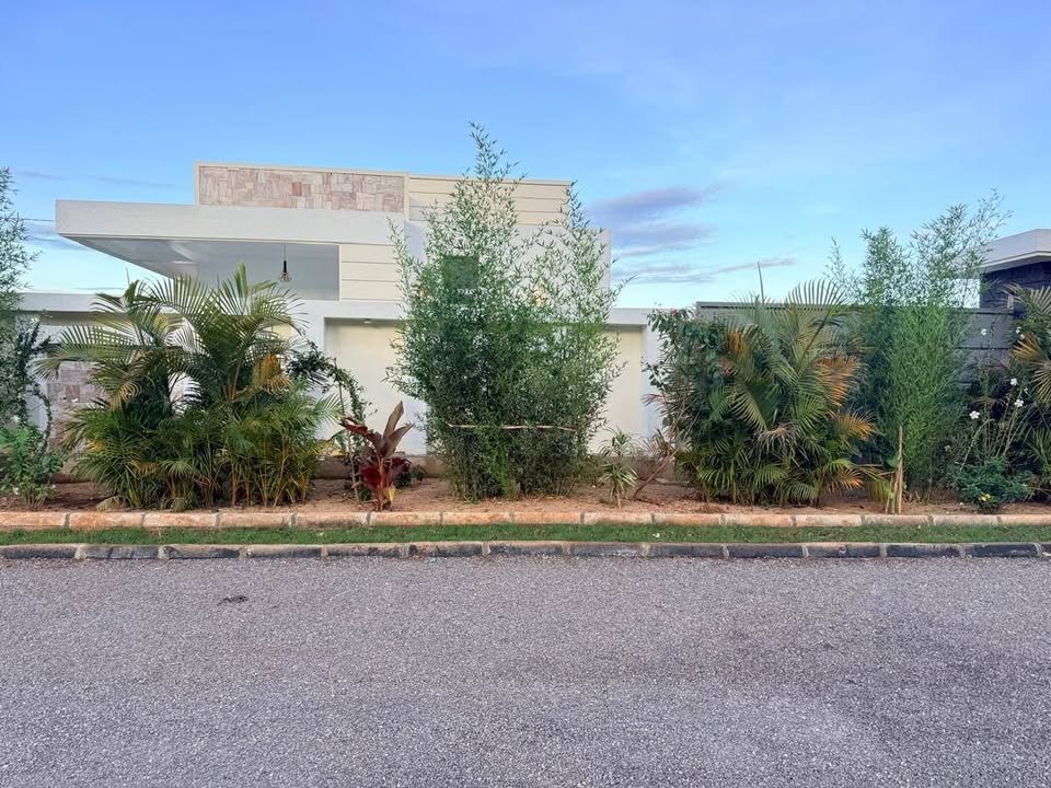 4 beds 4 baths House for sell