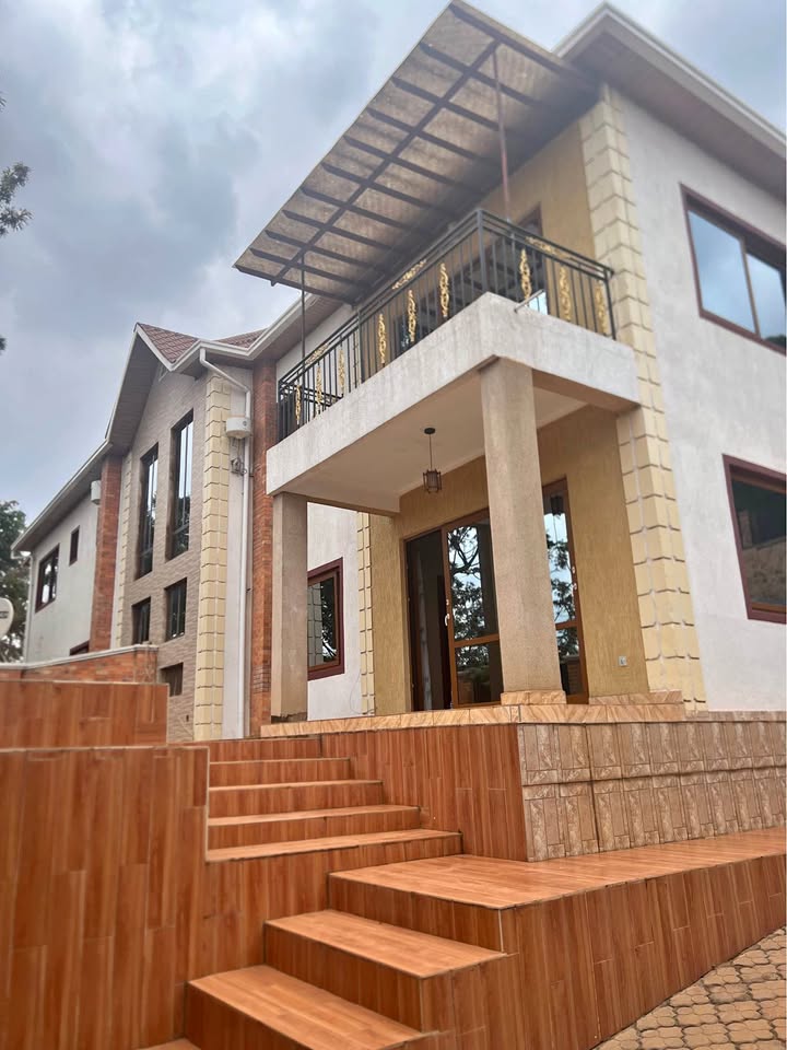 Furnished house for rent at Rebero
