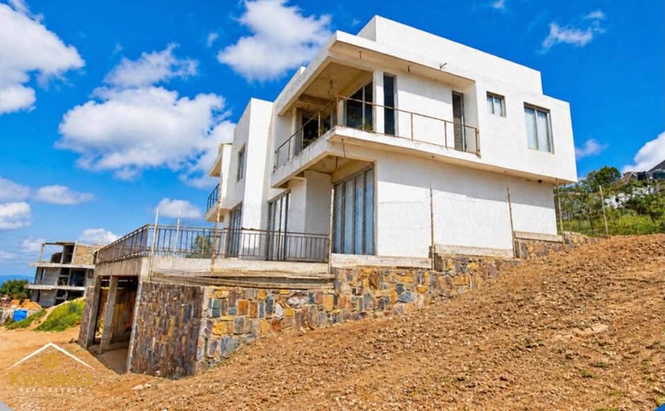 This house is for sale in Kigali kicukiro rebero in VP neighborho