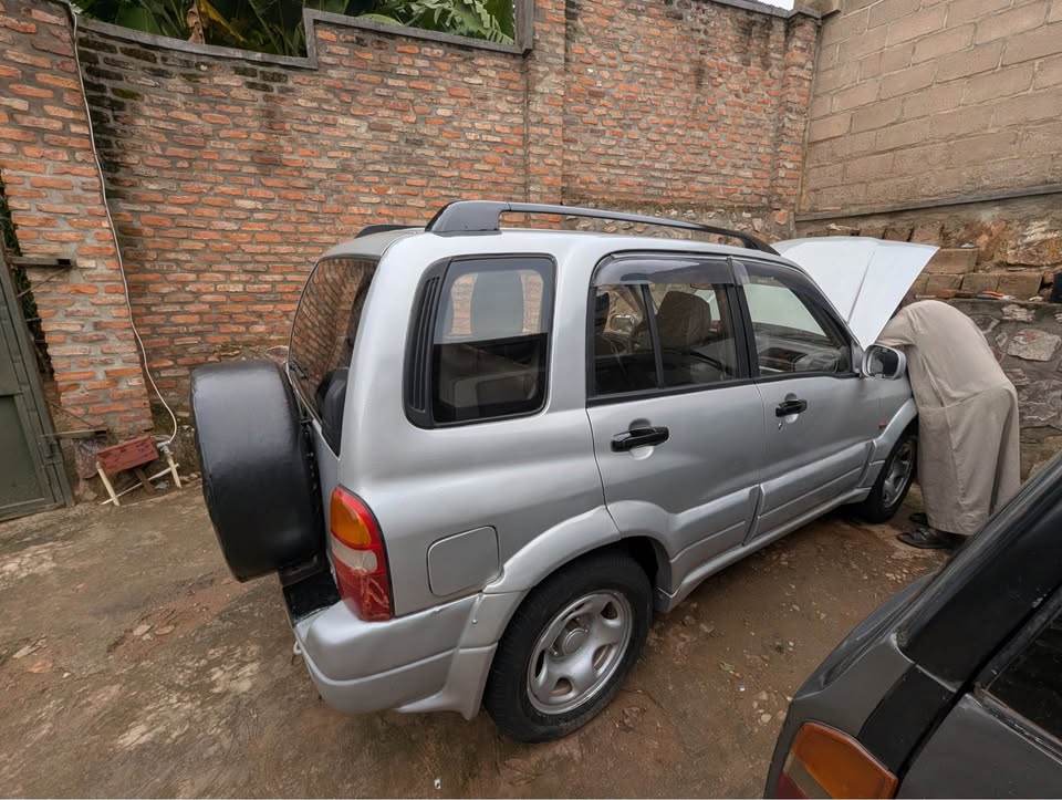 2005 Suzuki Grand Vitara