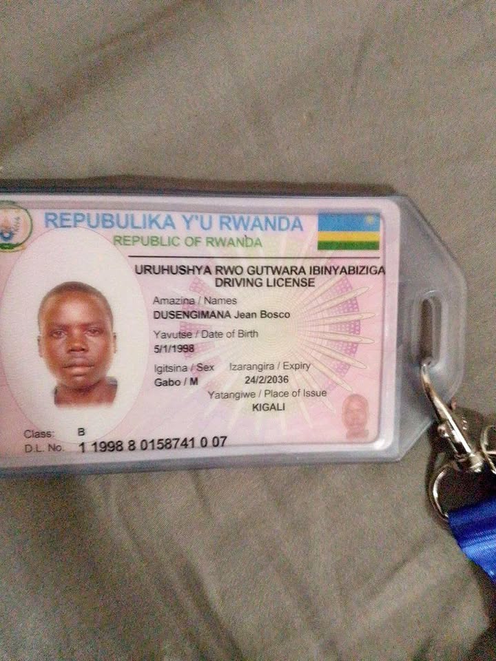 NDI UMUSHOFERI WUMWUGA NDASHAKA AKAZI KUGAFITE