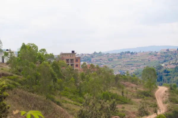 PLOT FOR SALE AT RUYENZI