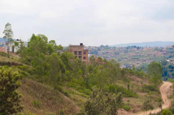 PLOT FOR SALE AT RUYENZI