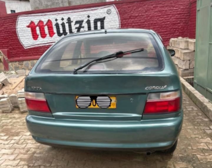 Toyota Corolla couple 1997