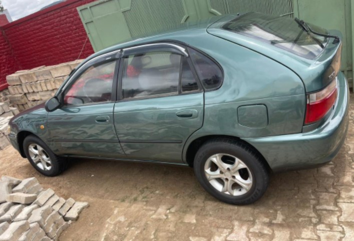 Toyota Corolla couple 1997