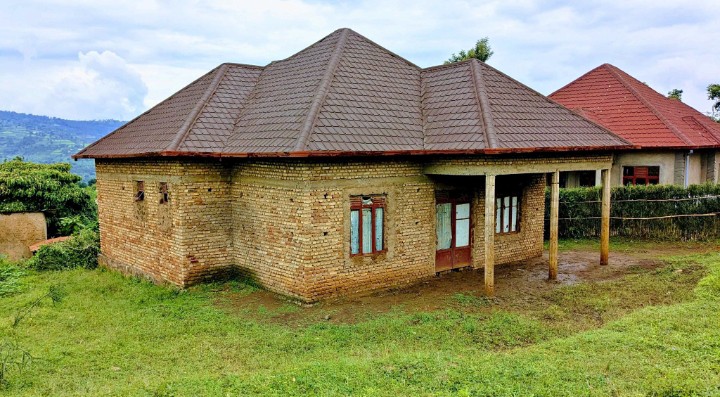 UNFINISHED HOUSE FOR SALE