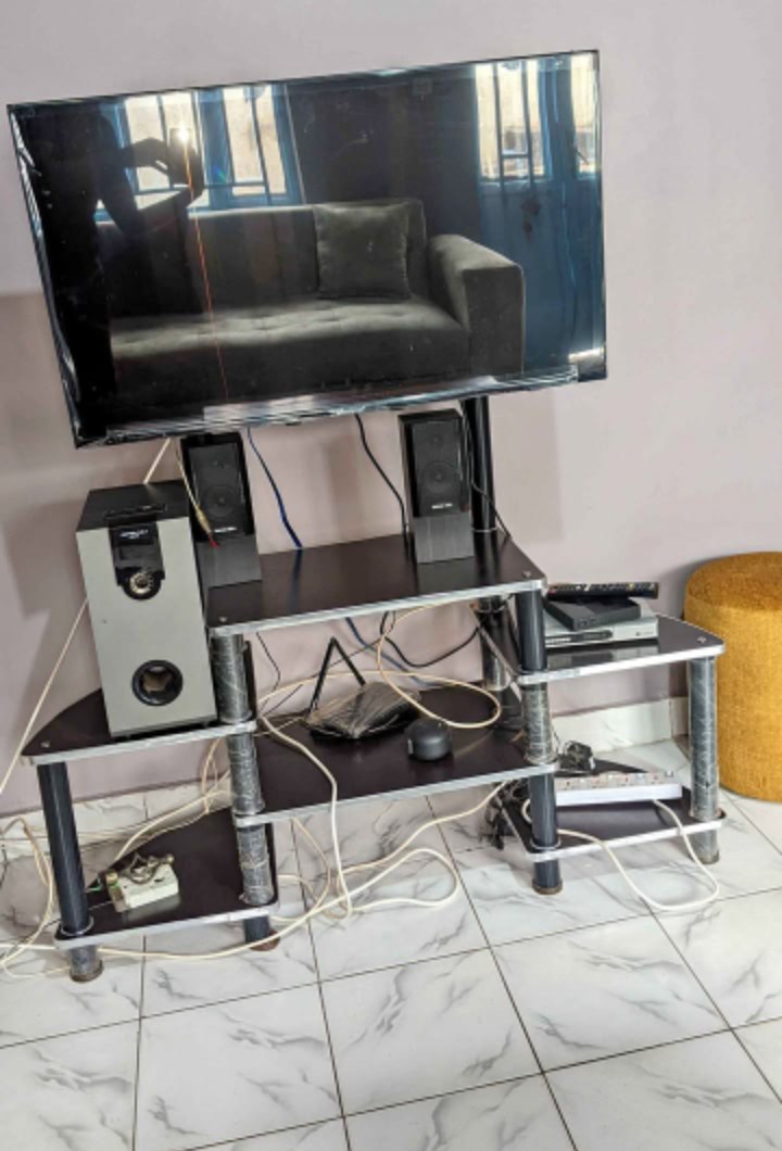 TV STAND