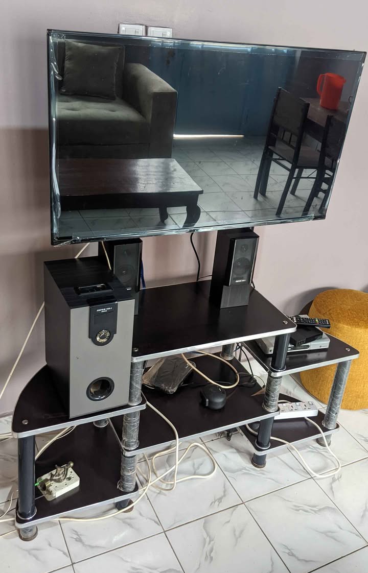 TV STAND