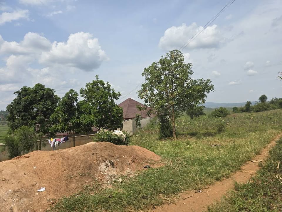 IKIBANZA KIGURISHWA/PLOT FOR SELL