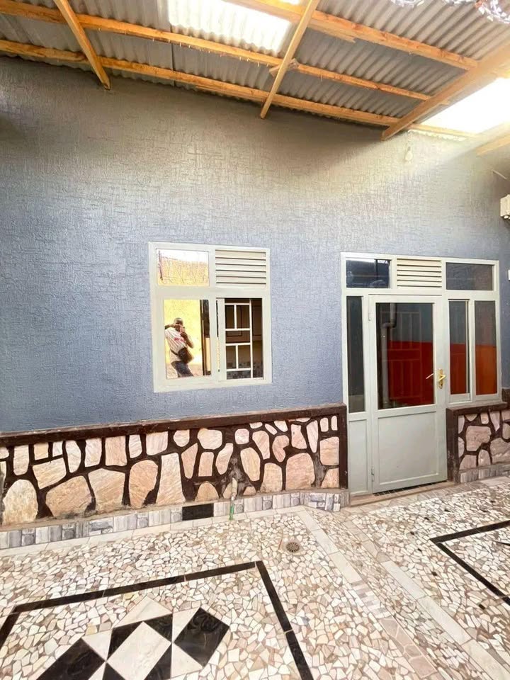unfurnished house 🏘️ for rent 250k