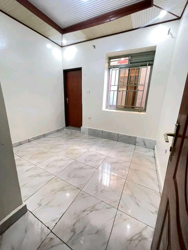 unfurnished house 🏘️ for rent 250k