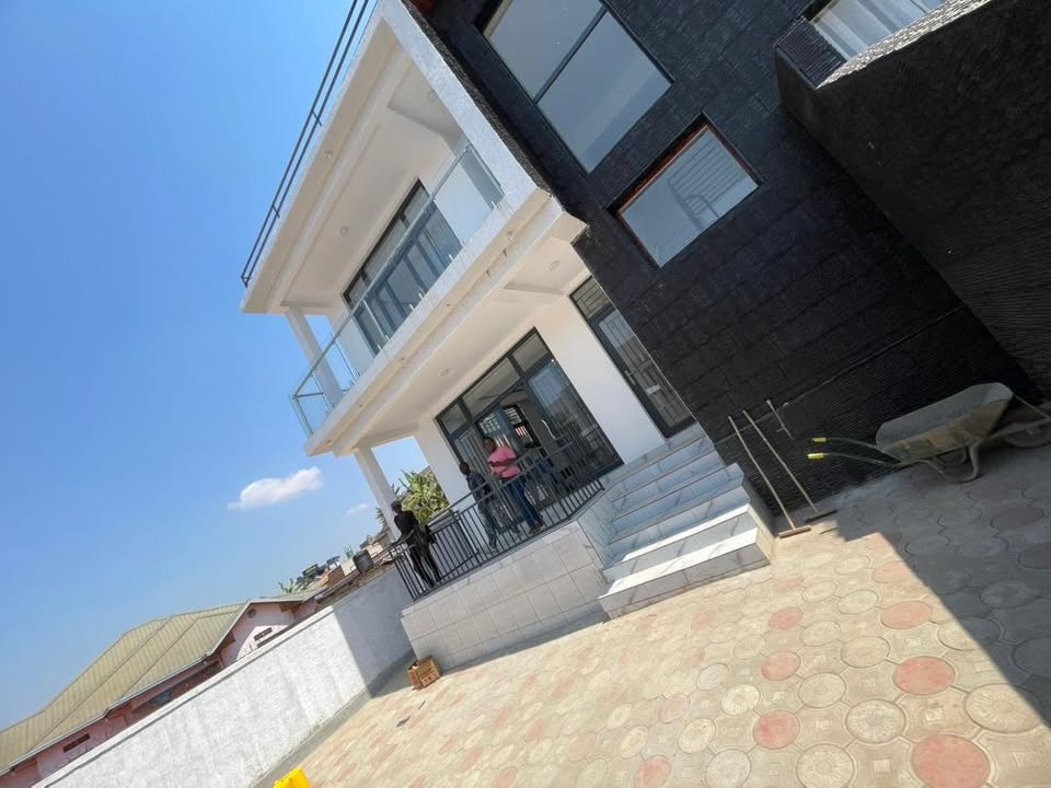 Kimironko very nice unfurnished house for rent
