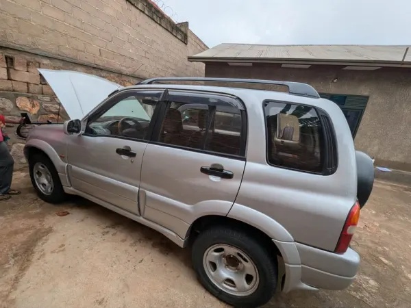 2005 Suzuki Grand Vitara