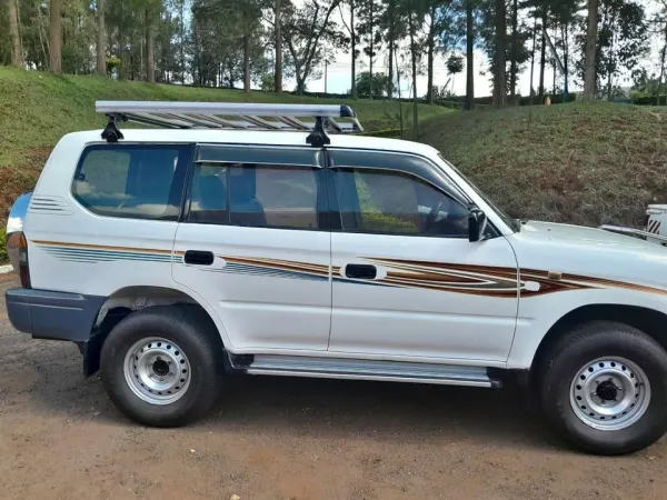 Toyota Prado 90 nziza manual Iragurishwa