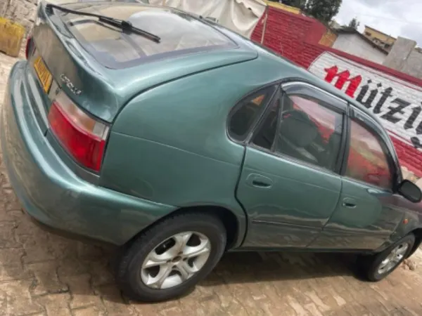 Toyota Corolla couple 1997