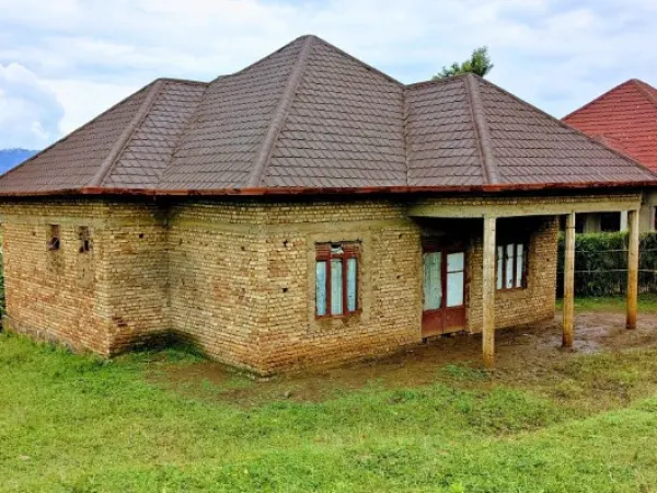 UNFINISHED HOUSE FOR SALE